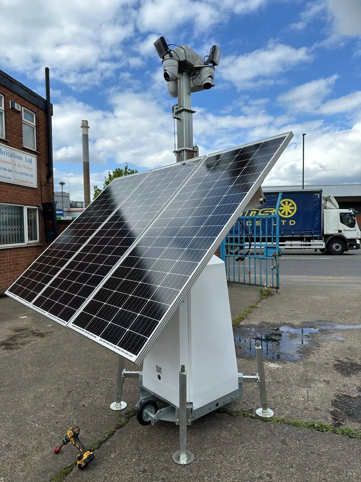 Castor Wheel Mobile CCTV Tower For Sale — Lightweight Manually Positioned Unit